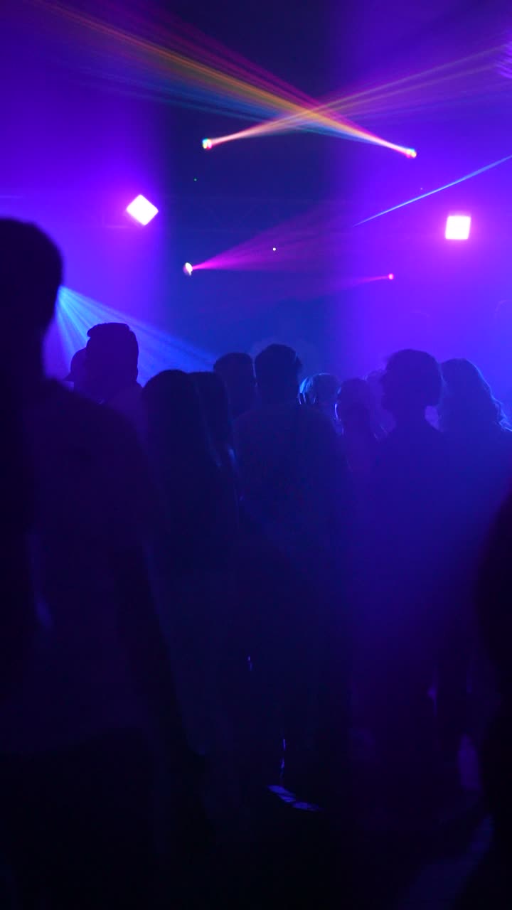 Laser über der Menge in der Rave-Area